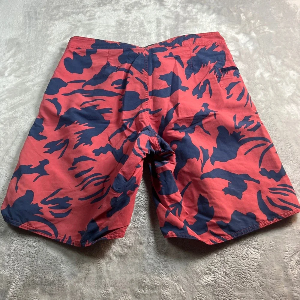 Patagonia Men's 32 Board Shorts Red Blue Camo Abstract Swim Trunks